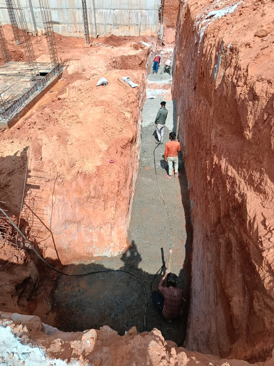 Deep excavation and foundation trench works